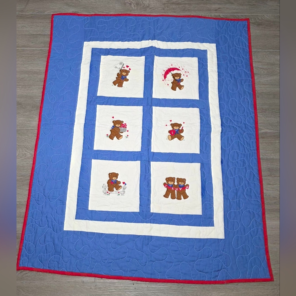 New Handmade Teddy Bear Baby Quilt Size 33 X 42 Block Squares